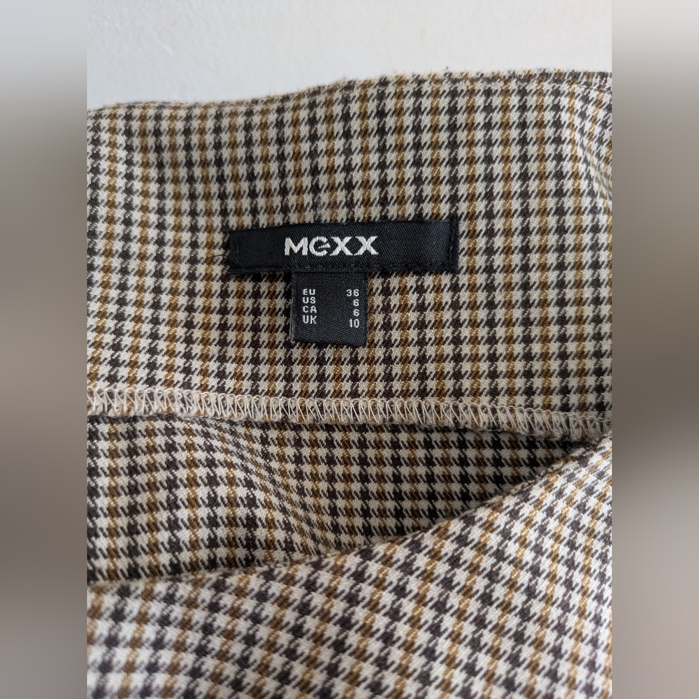 MEXX Checkered Sleeveless Draped Top. US 6 - Picture 9 of 10